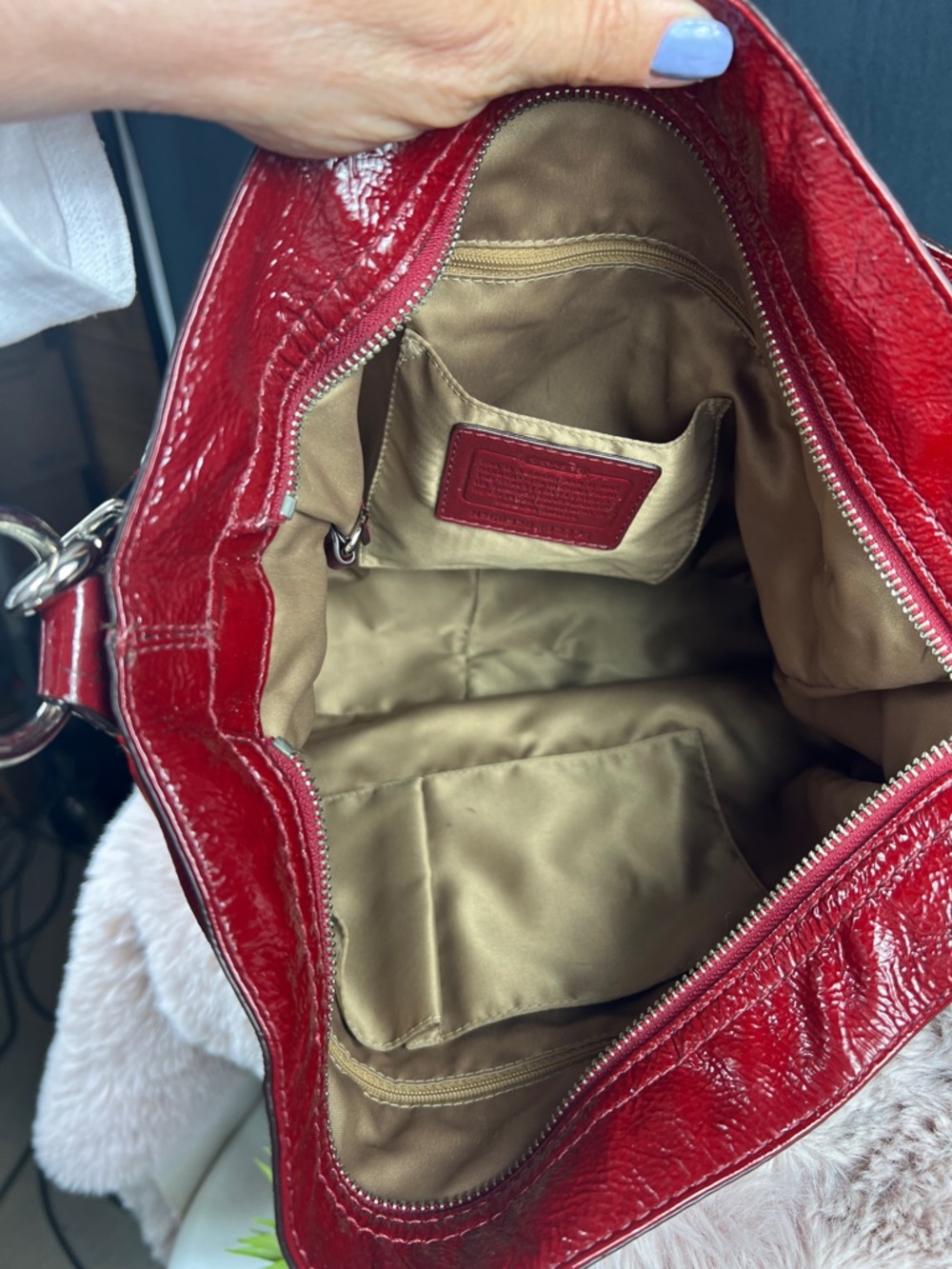 COACH Zoe XL Hobo Bag Crimson Red Patent Leather EUC F12776 - Picture 8 of 11